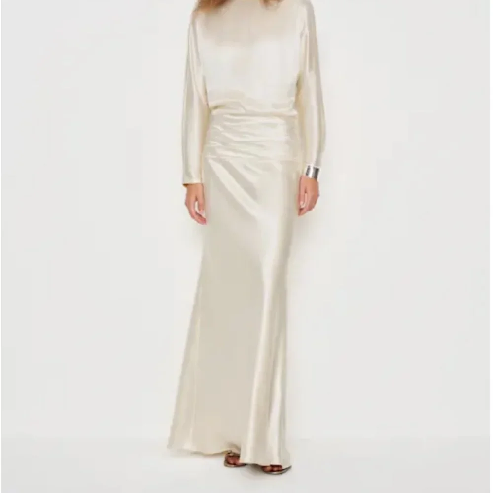 Reformation - Picture 4 of 4